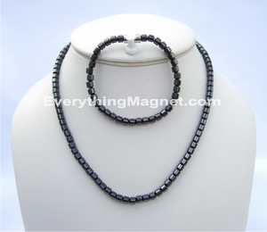 magnetic bead necklace