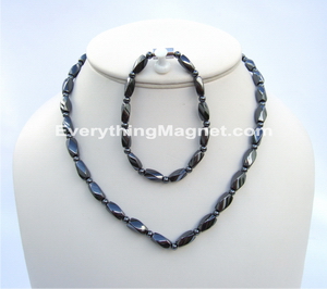 magnetic bead necklace