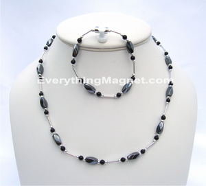 magnetic bead necklace
