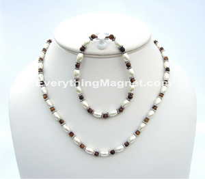 magnetic bead necklace