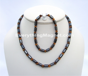 magnetic bead necklace
